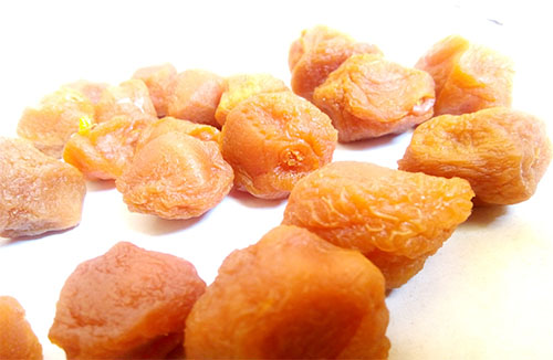 فروش آلو بخارا